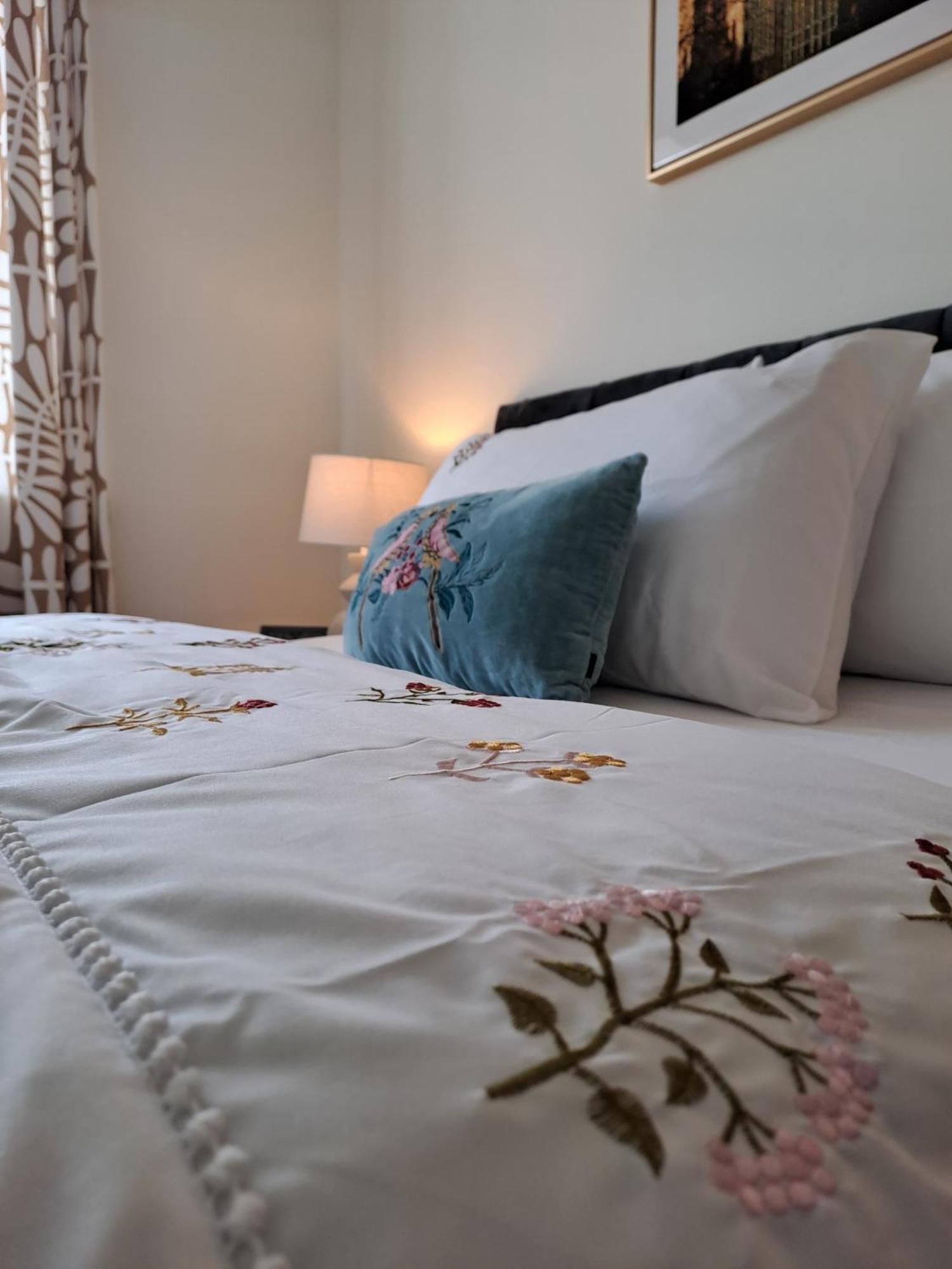 Cozy Bedroom In Lucan, 都柏林 外观 照片